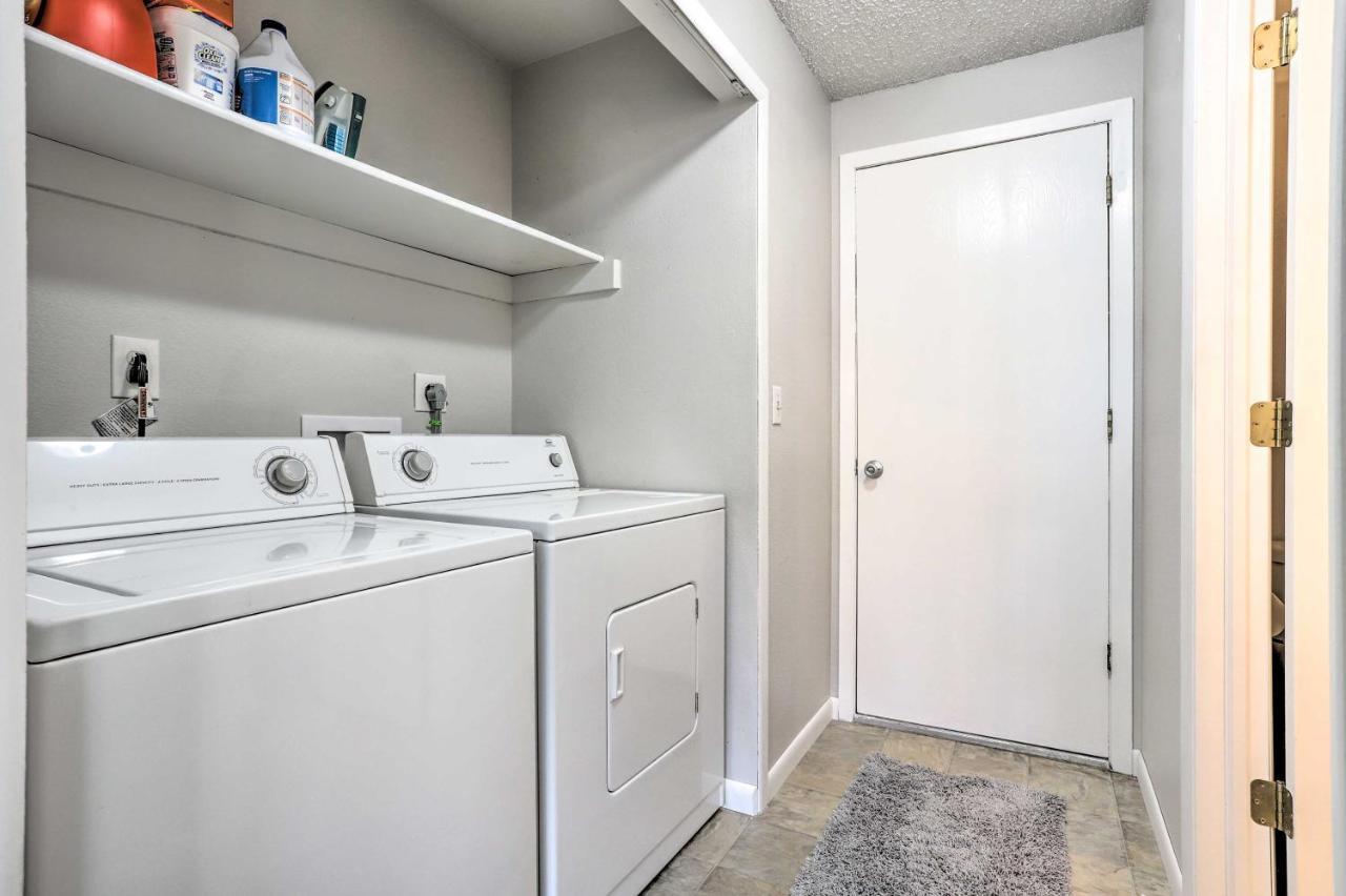 Duplex With Private Yard 3 Mi To Downtown Loveland! Exterior foto
